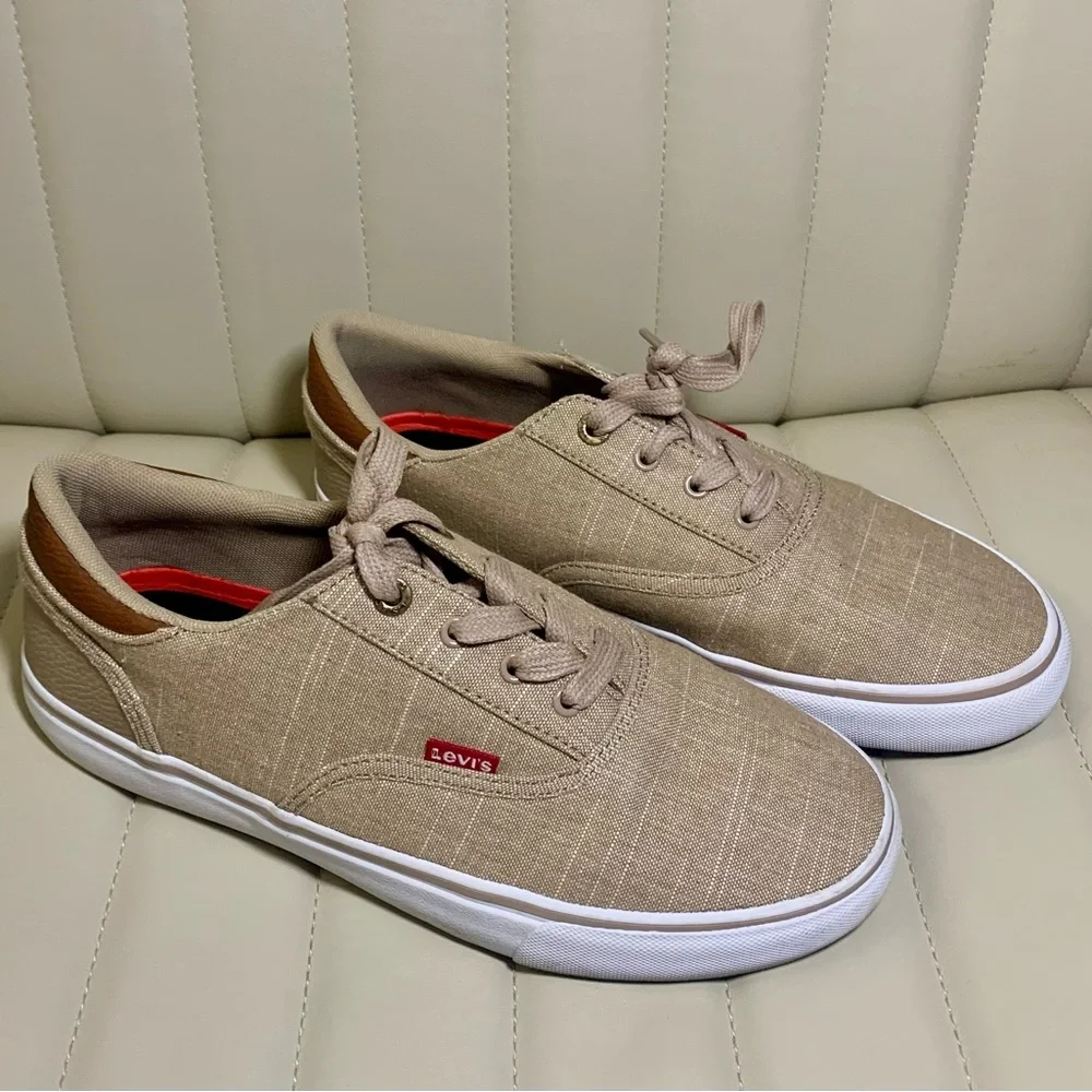 Levi's KHAKI/TAN Men's Ethan Chambray‎ Sneakers, US Size 9